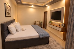Hotel DK Palace Near Anand Vihar By KAT Group, Delhi