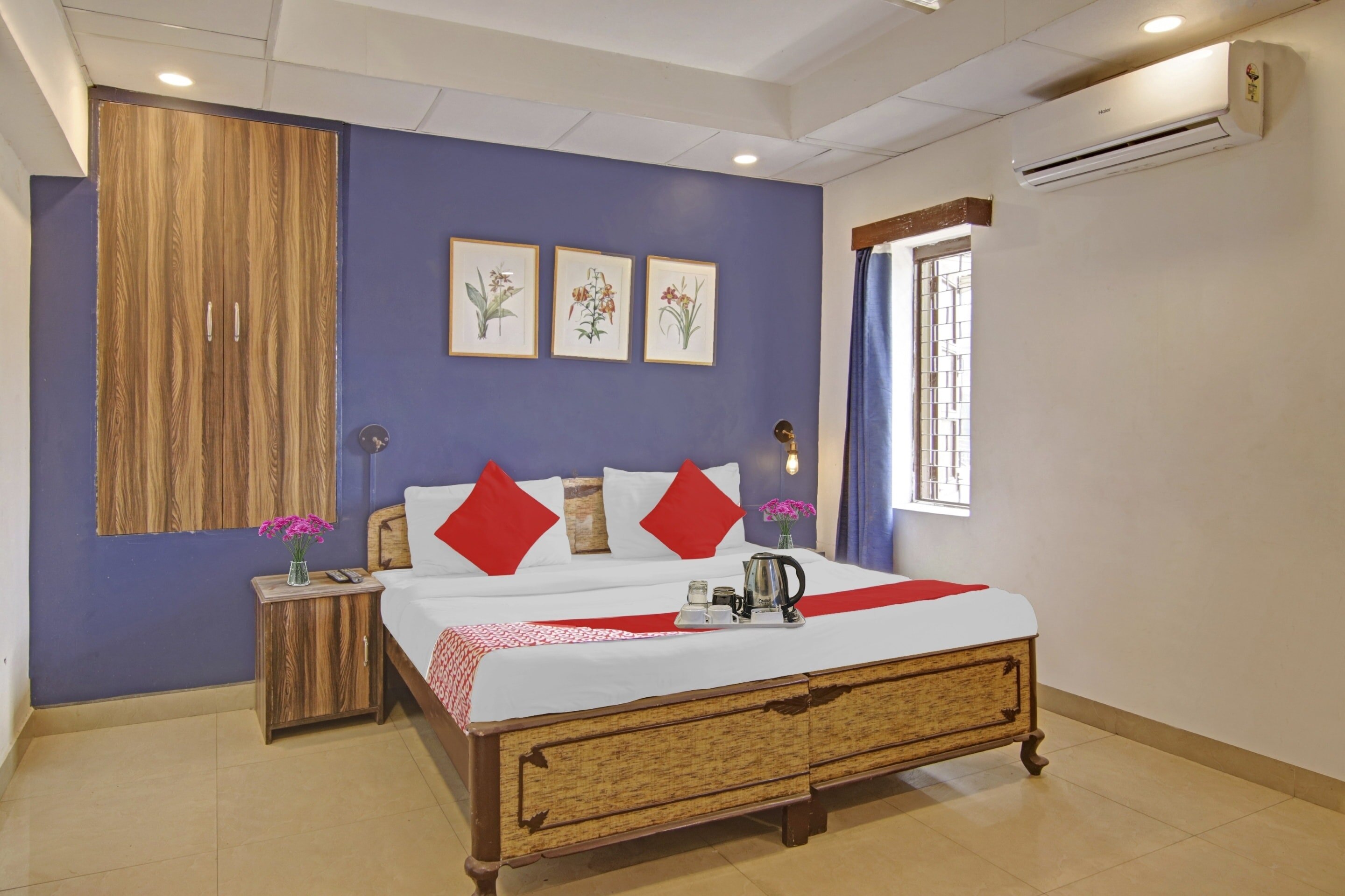 Flagship Greater Kailash Delhi - Tap to explore photos