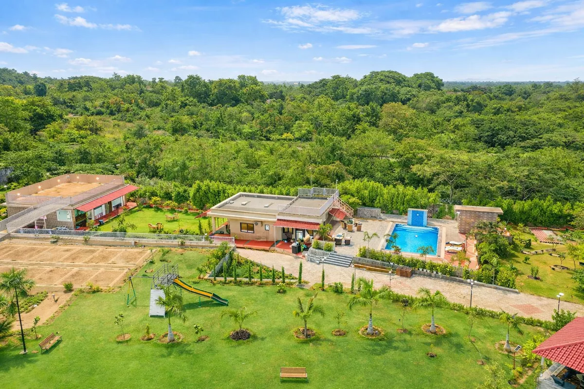 ELIVAAS 5 BHK With Pvt Pool & Garden | Zenora, Manesar