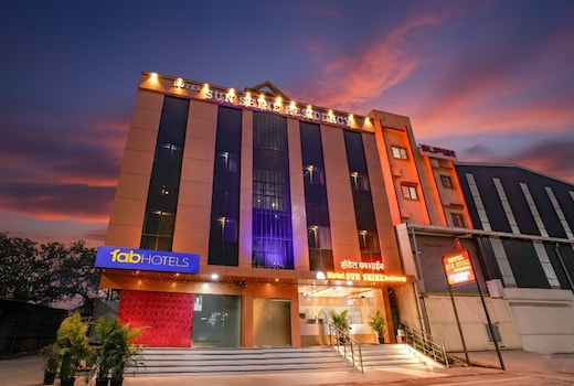 FabHotel Sunshine Residency