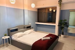 Jade 1Bhk Humble Abode Near Airport  WiFi   AC  Smart TV  Kitchen, Pune