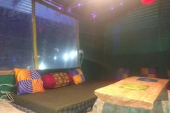 Welcome Cafe And Camps, Kasol