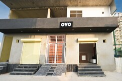Hotel O Royal Place, Faridabad