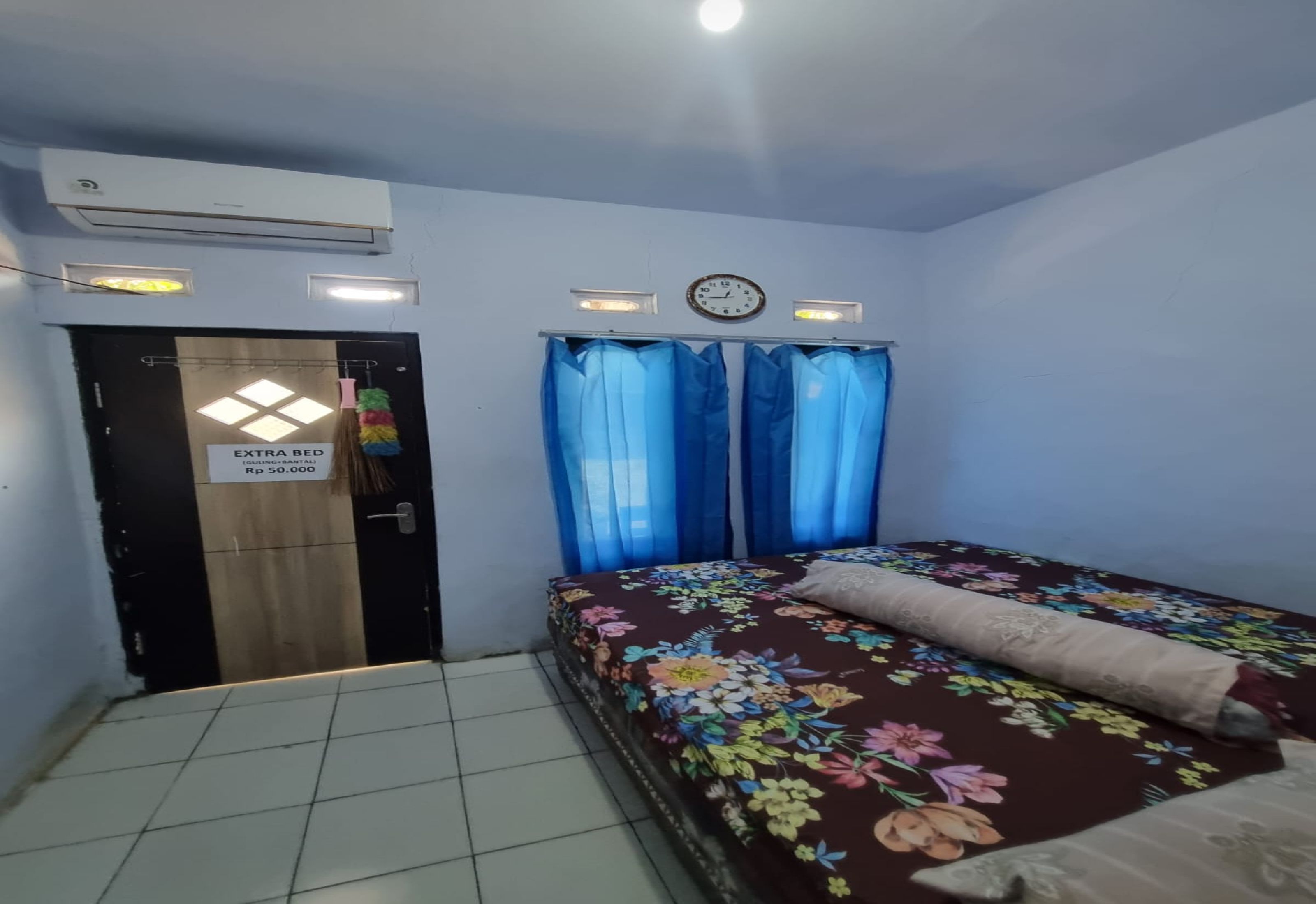 Hotel O New Asembagus 3 - Tap to explore photos