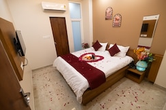 Hotel Raaz & Restaurant , Jaipur