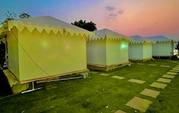 Deluxe Cottage with AC