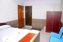 Sri Ramathirivathi hotel  Inn, Mayiladuthurai