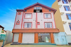 Collection O Padshahi Bagh Formerly Matamal Cafe, Srinagar