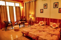 Boho Grove Cafe and Stay, Gushaini