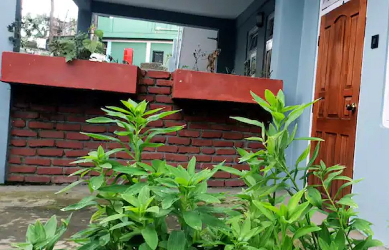 S F Homestay - Tap to explore photos