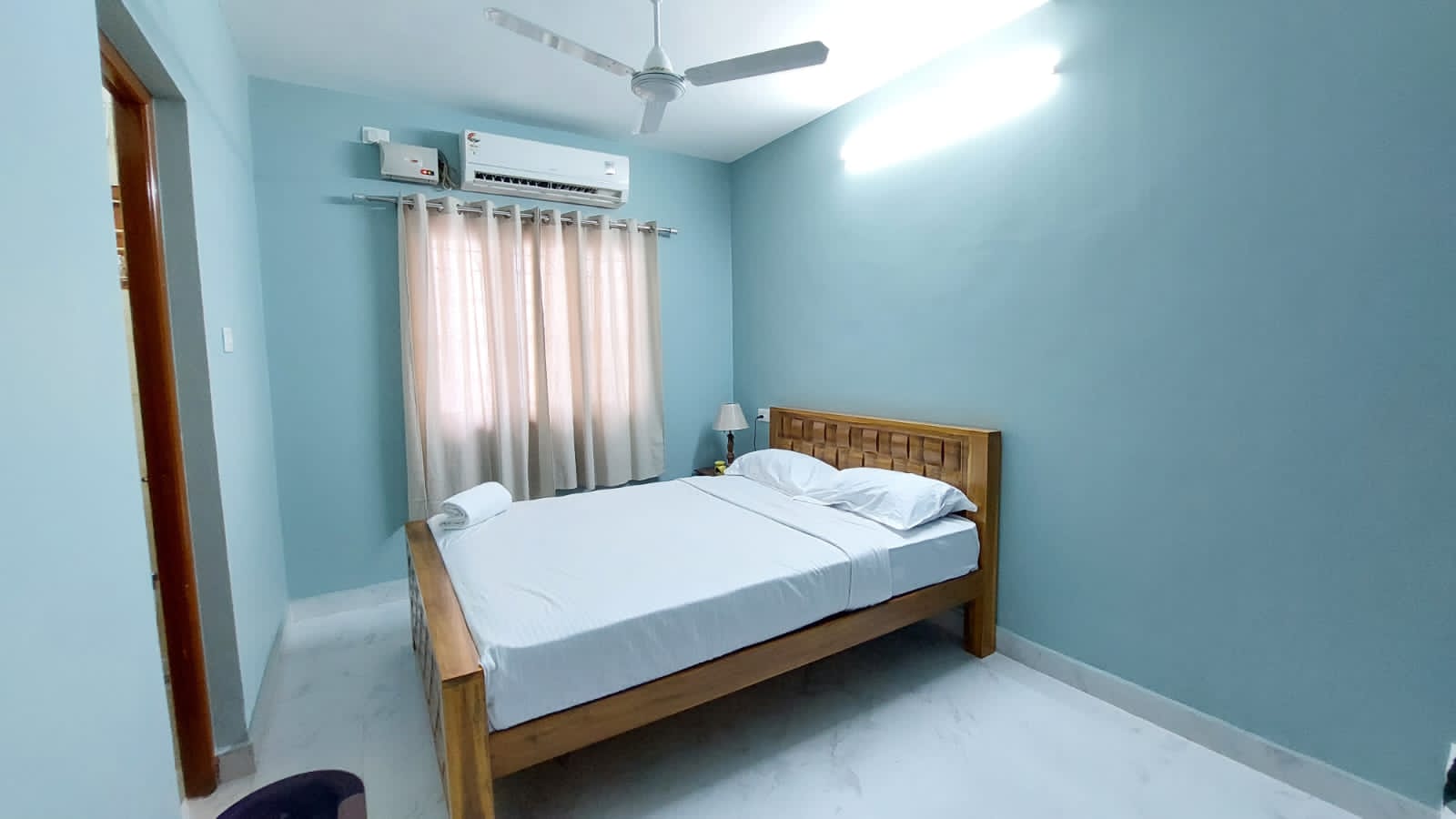 Ravi Santhi Apartments - Tap to explore photos