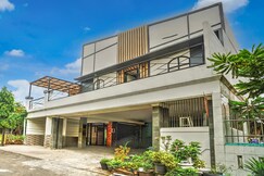 Hotel O near Ciputra World Surabaya formerly Darmo Residence, Surabaya