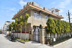 Roots - Pampered stay, Jaipur