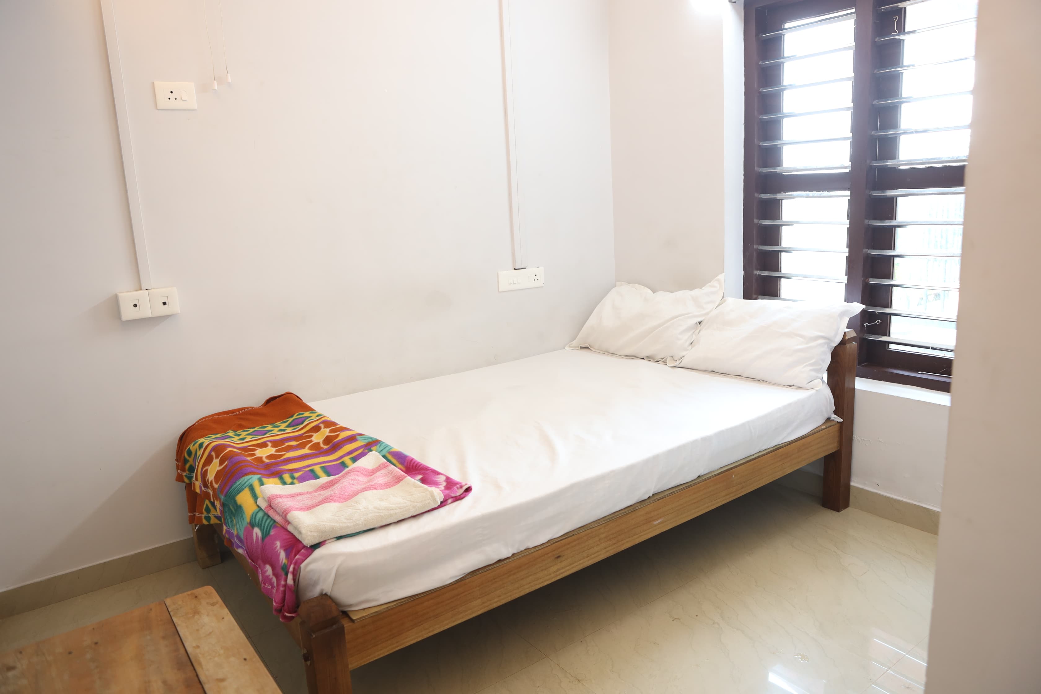 Allappey Beachvista Rooms - Tap to explore photos