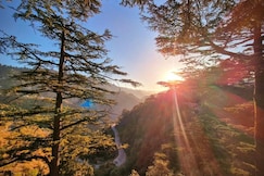 Burra Bungalow Annexe- 2 Bedroom Heritage Villa, Mussoorie