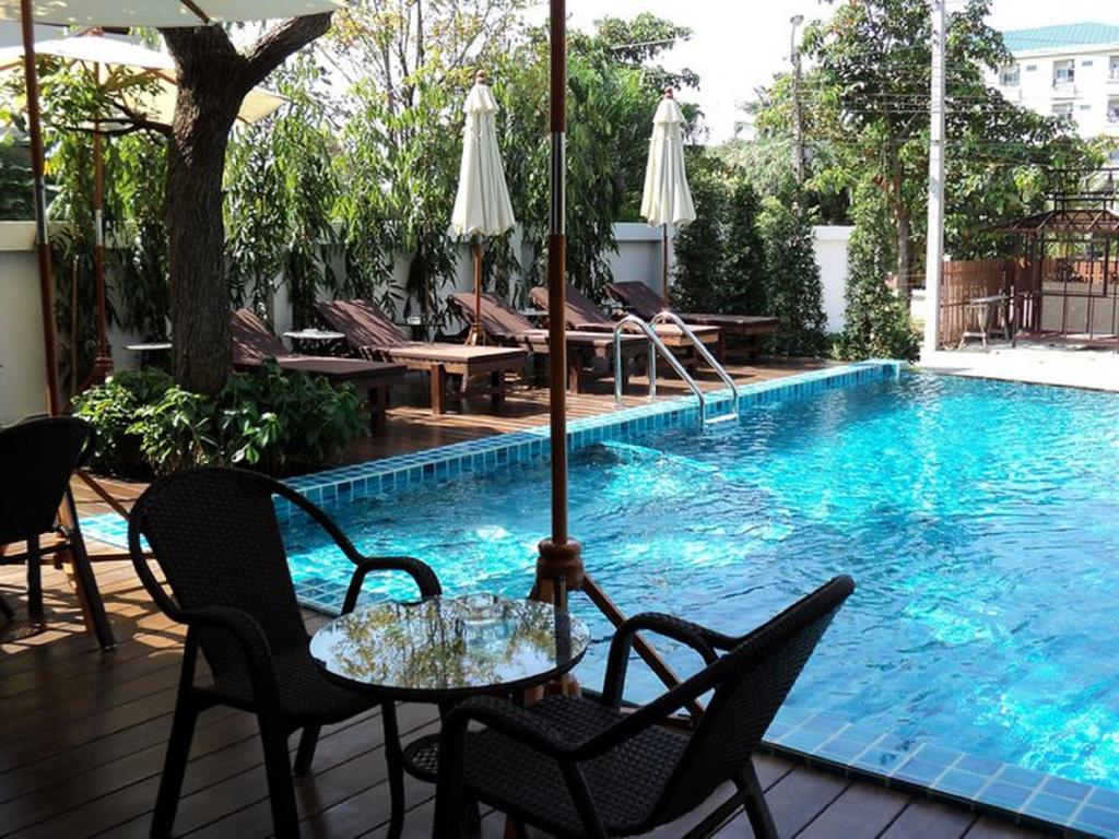 Suvarnabhumi Suite Hotel - Tap to explore photos