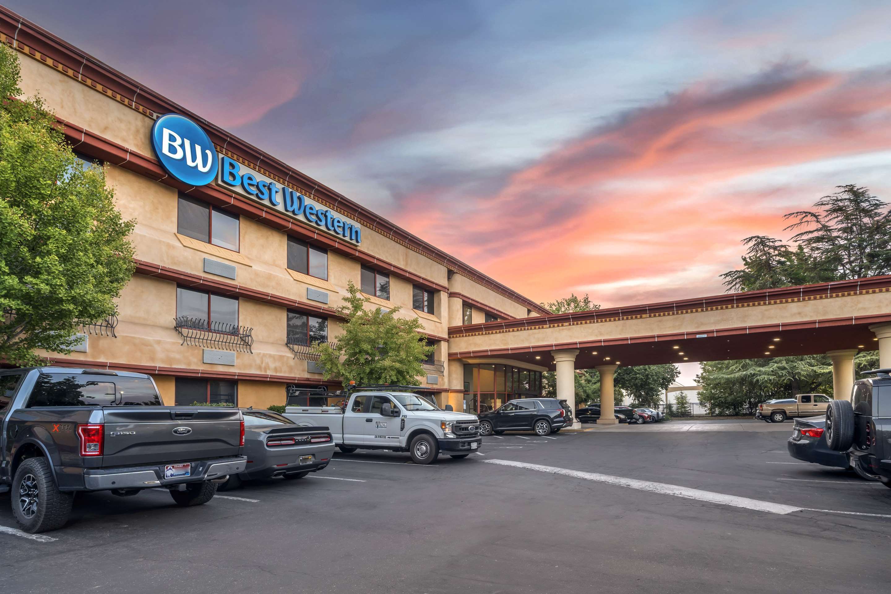 Best Western Heritage Inn - Chico - Tap to explore photos