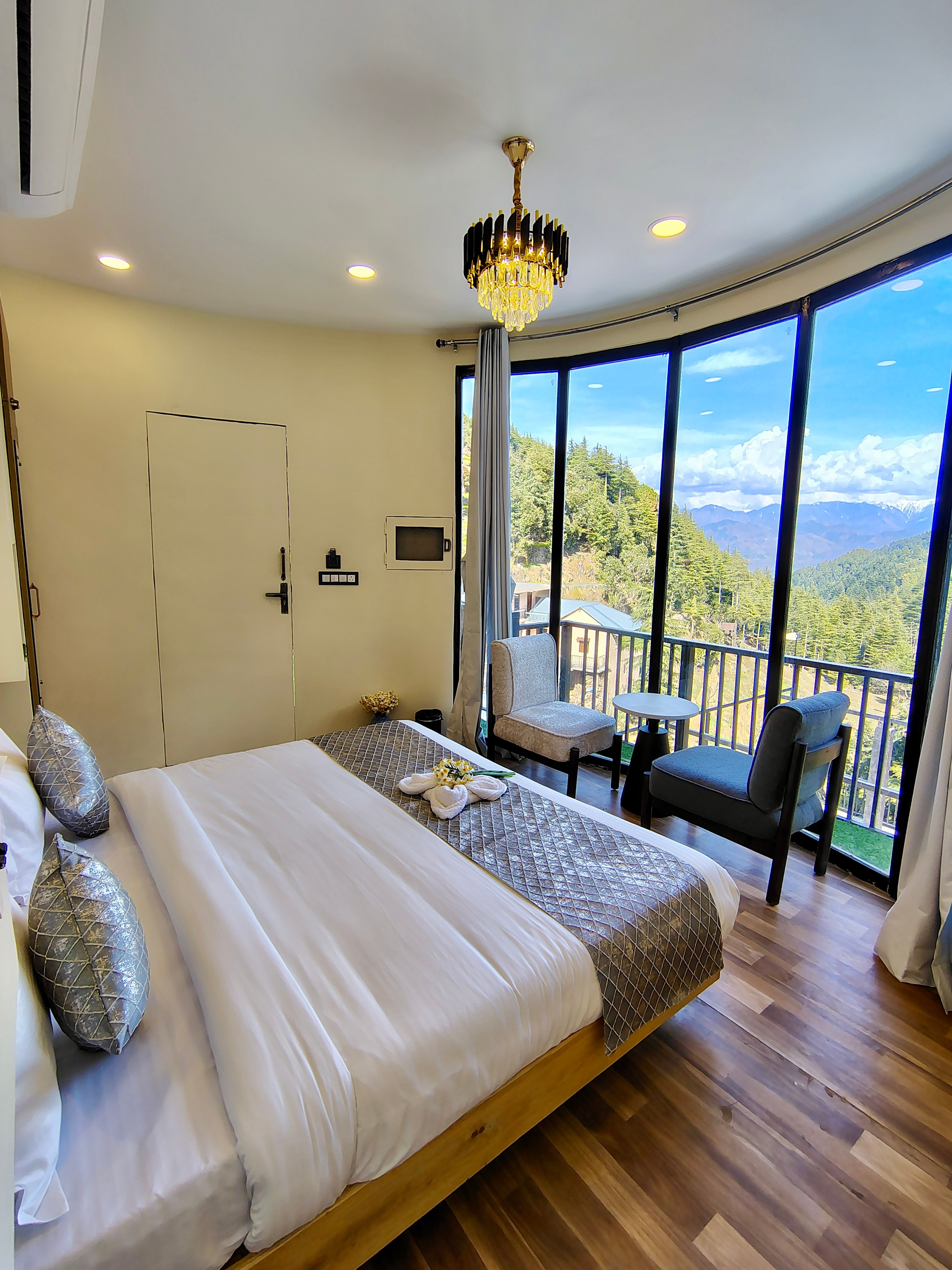 WOW STAYZ2 Hotel Ashoka Grand - Tap to explore photos