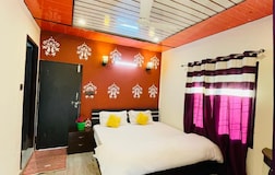 Deluxe room 2