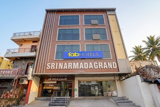 FabHotel Sri Narmada Grand