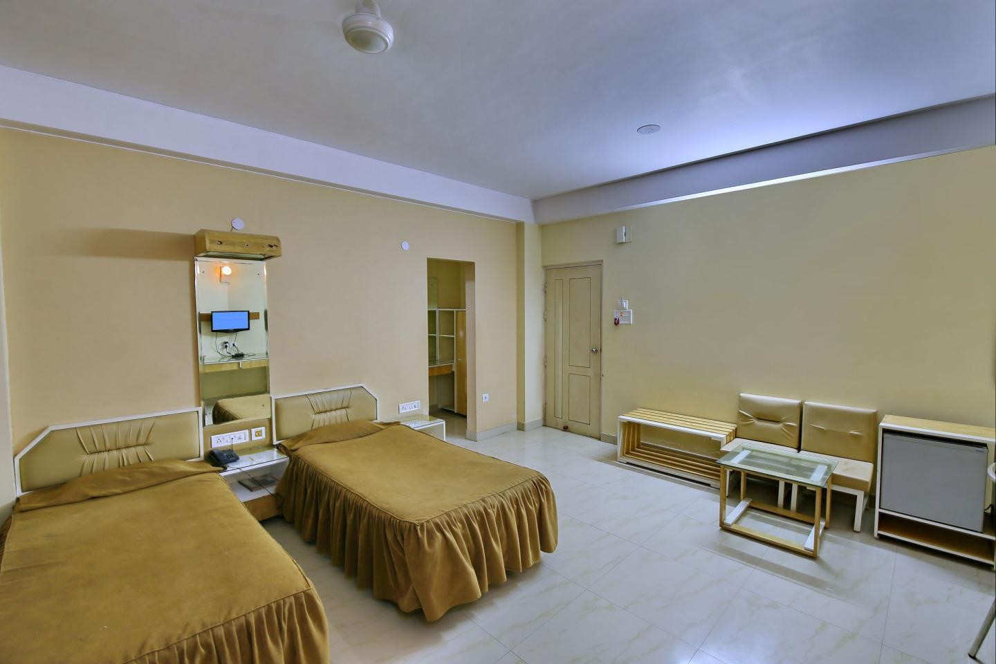 Hotel Ratnadeep - Tap to explore photos
