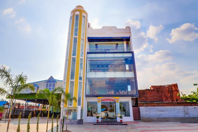 hotel grand bhavya palace basti hotel price address reviews hotel grand bhavya palace basti hotel