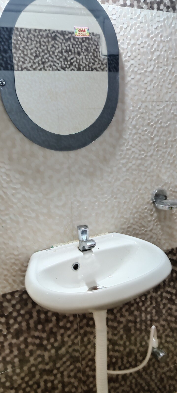 Olive Homestay - Tap to explore photos