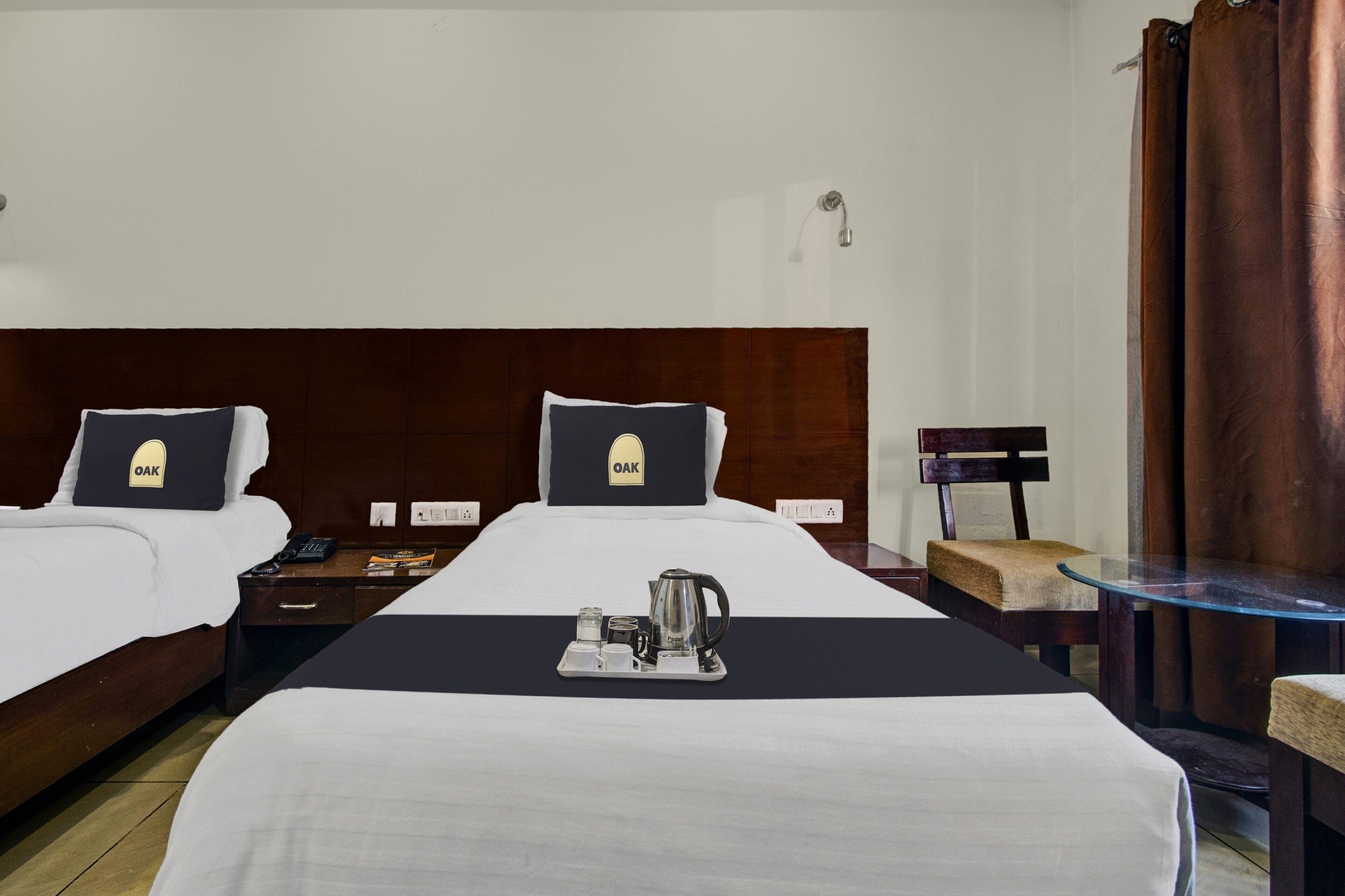 Super Townhouse OAK HOTEL Heritage Heights - Tap to explore photos