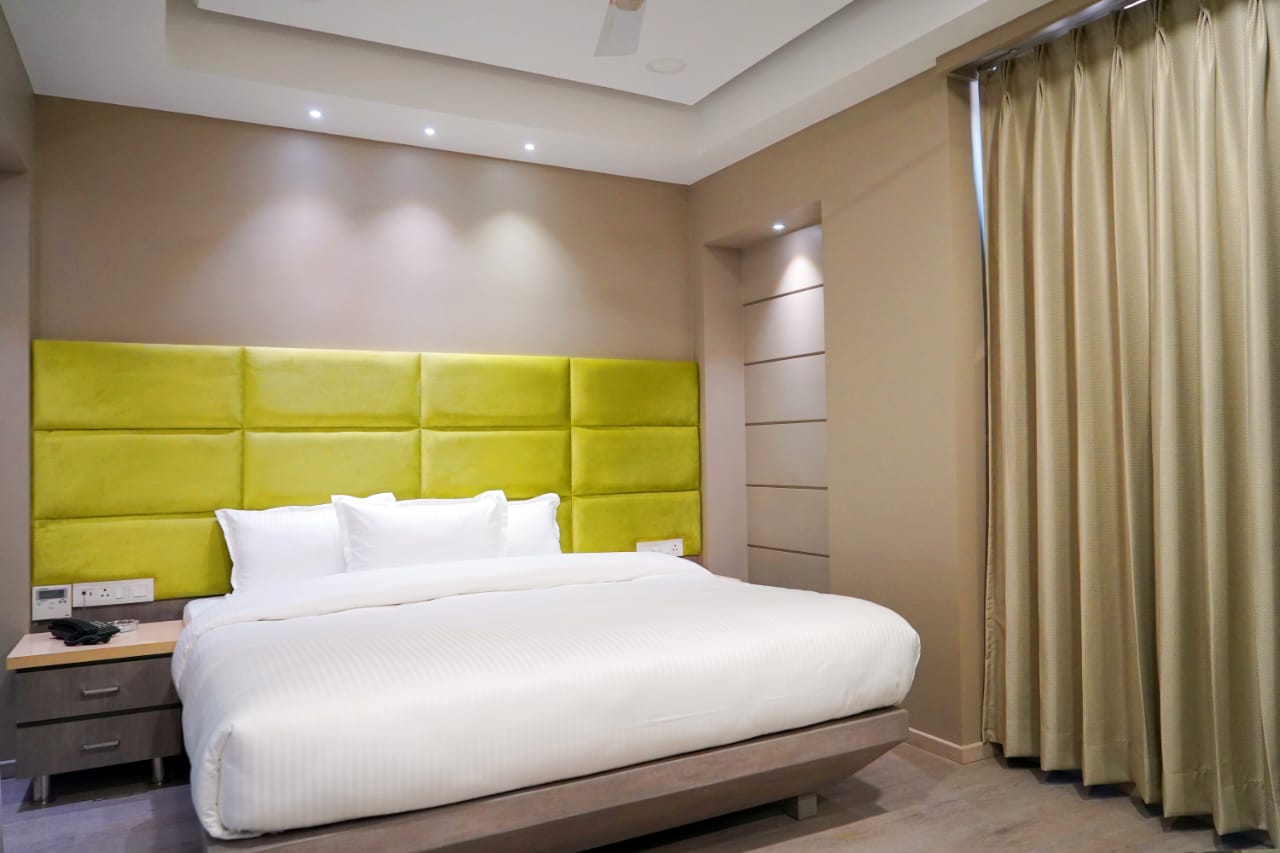 Hotel Grand Maharaja - Tap to explore photos