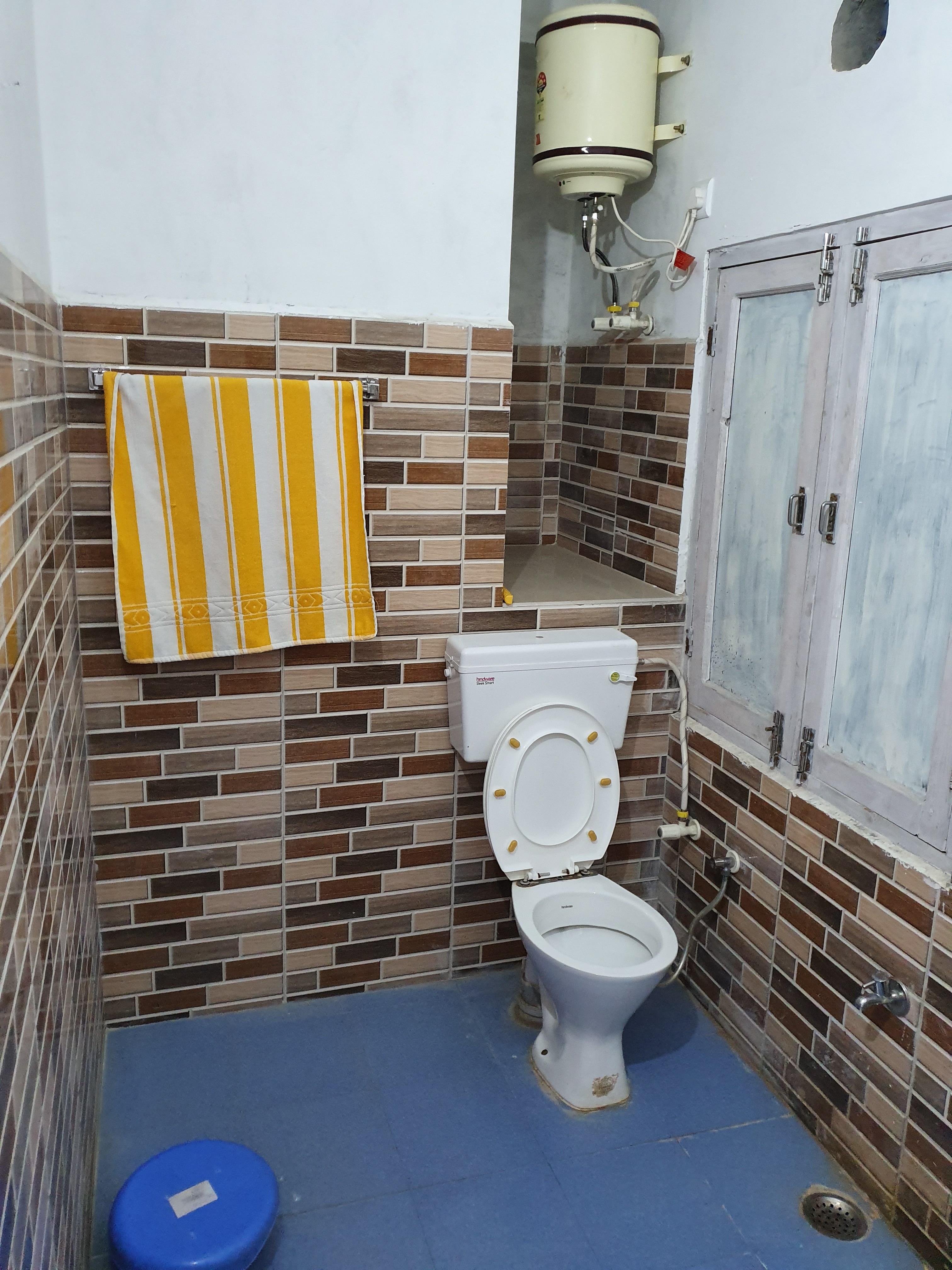 Kamal Rishi Guest House - Tap to explore photos