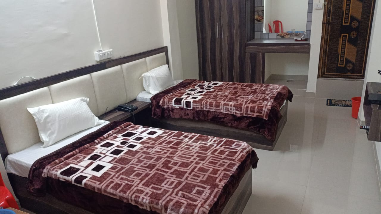 Hotel Mannat - Tap to explore photos