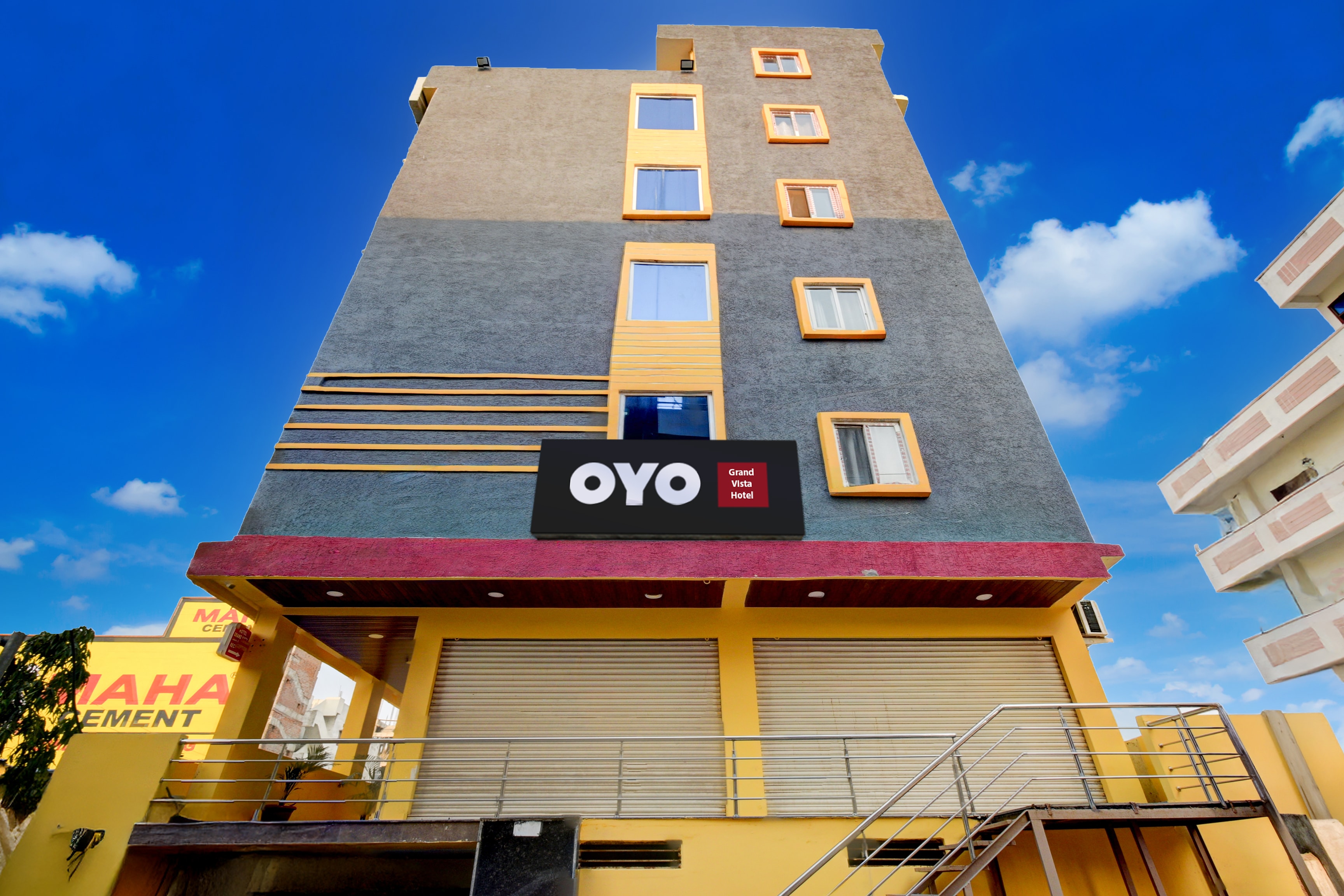 Hotel O Grand Vista Hotel - Tap to explore photos