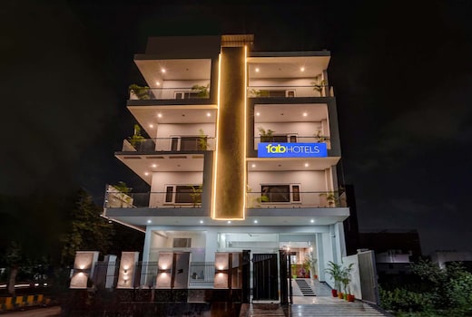 FabHotel The Glampoint