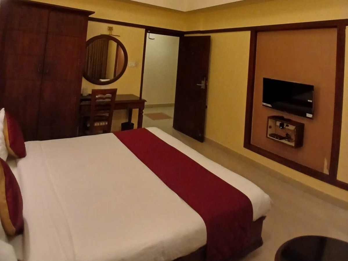 Hotel Chitra - Tap to explore photos