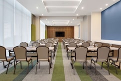 Hilton Garden Inn San Jose Airport City Mall, Mora