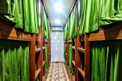 Royal Dormitory ( Close to Mumbai International Airport ), Thane