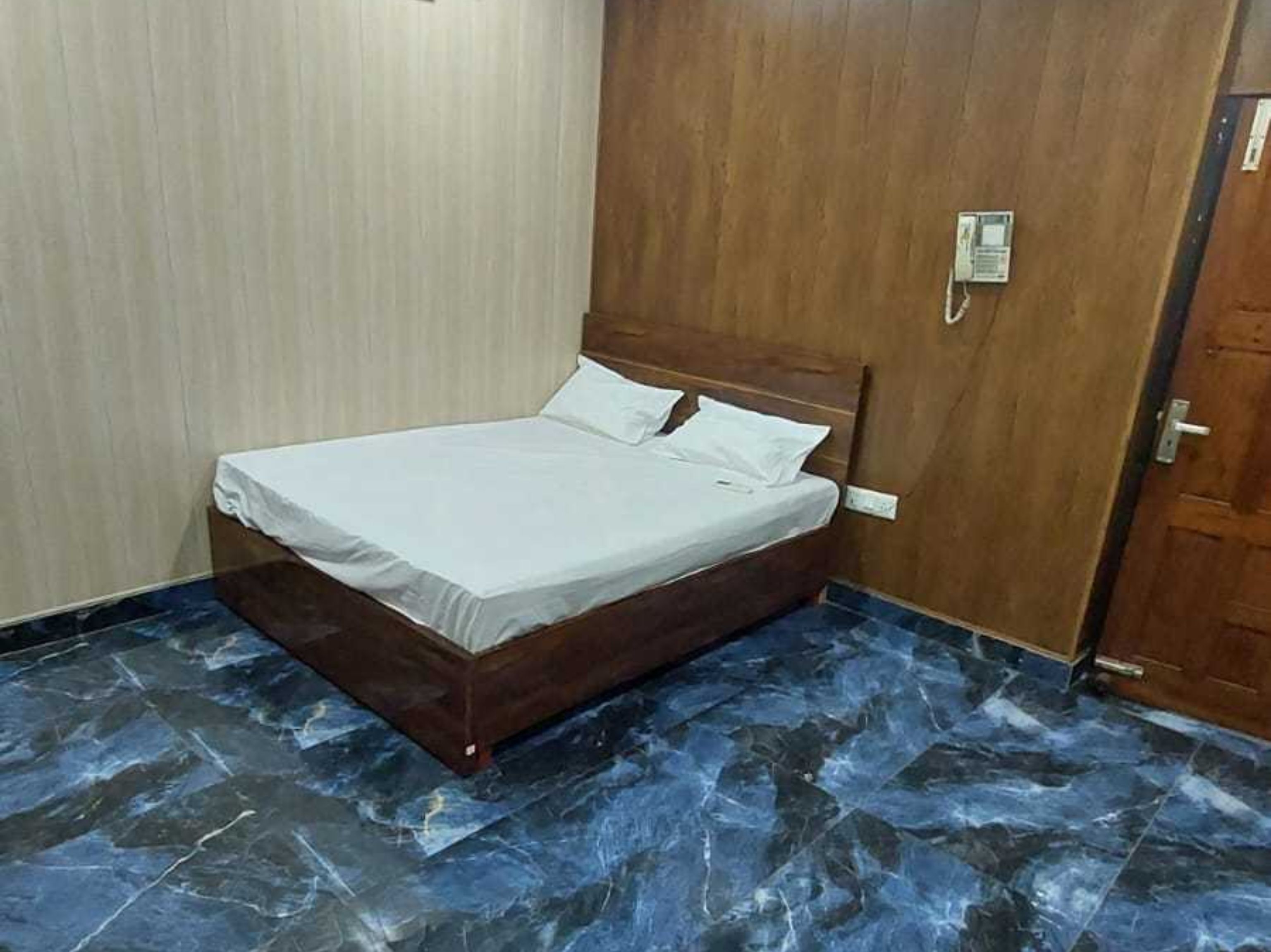 Hotel O New City Residency - Tap to explore photos