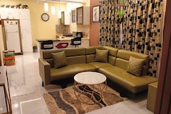 Fuchsia Stays Candolim Apartment, Goa