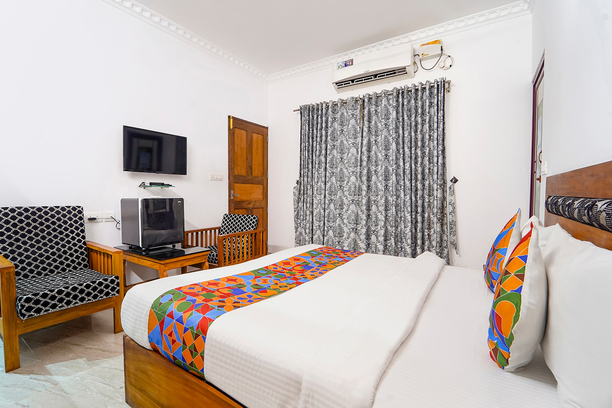 Fabhotel Star Inn Plus - Nr Kovalam Beach - Tap to explore photos