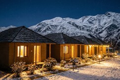 HEAVENLY FOREST HUTS & RESTAURANT, Mandi