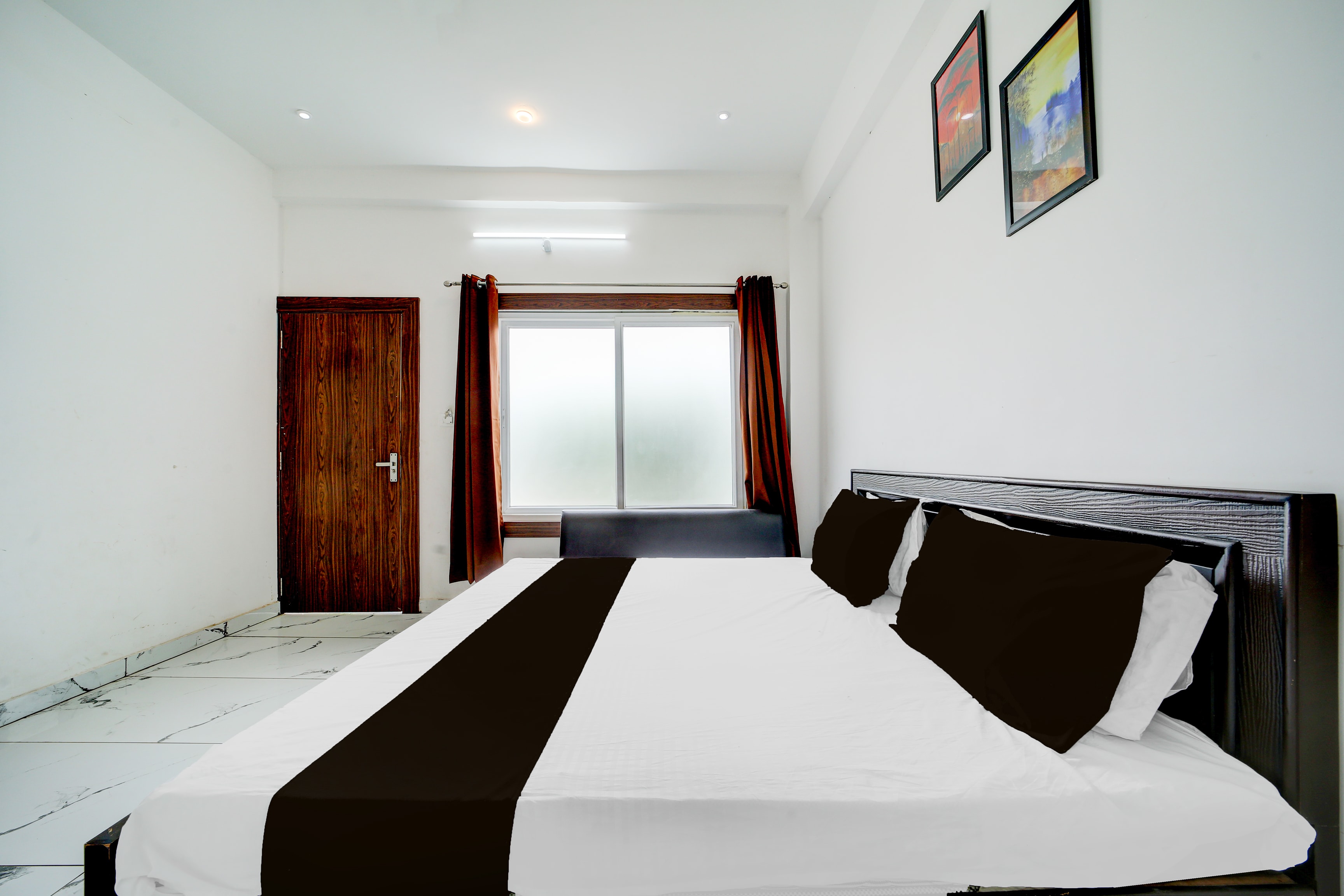 Hotel O Samaira Green Kokta bypass square - Tap to explore photos