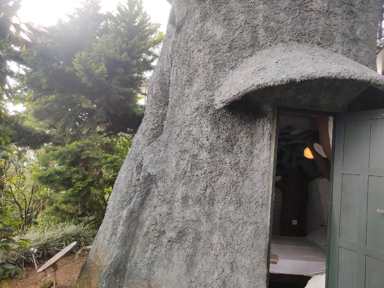 Estate Residency Tree House and Cave house - Tap to explore photos