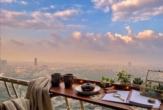 Couple friendly Evening Stay At Supernova Spira