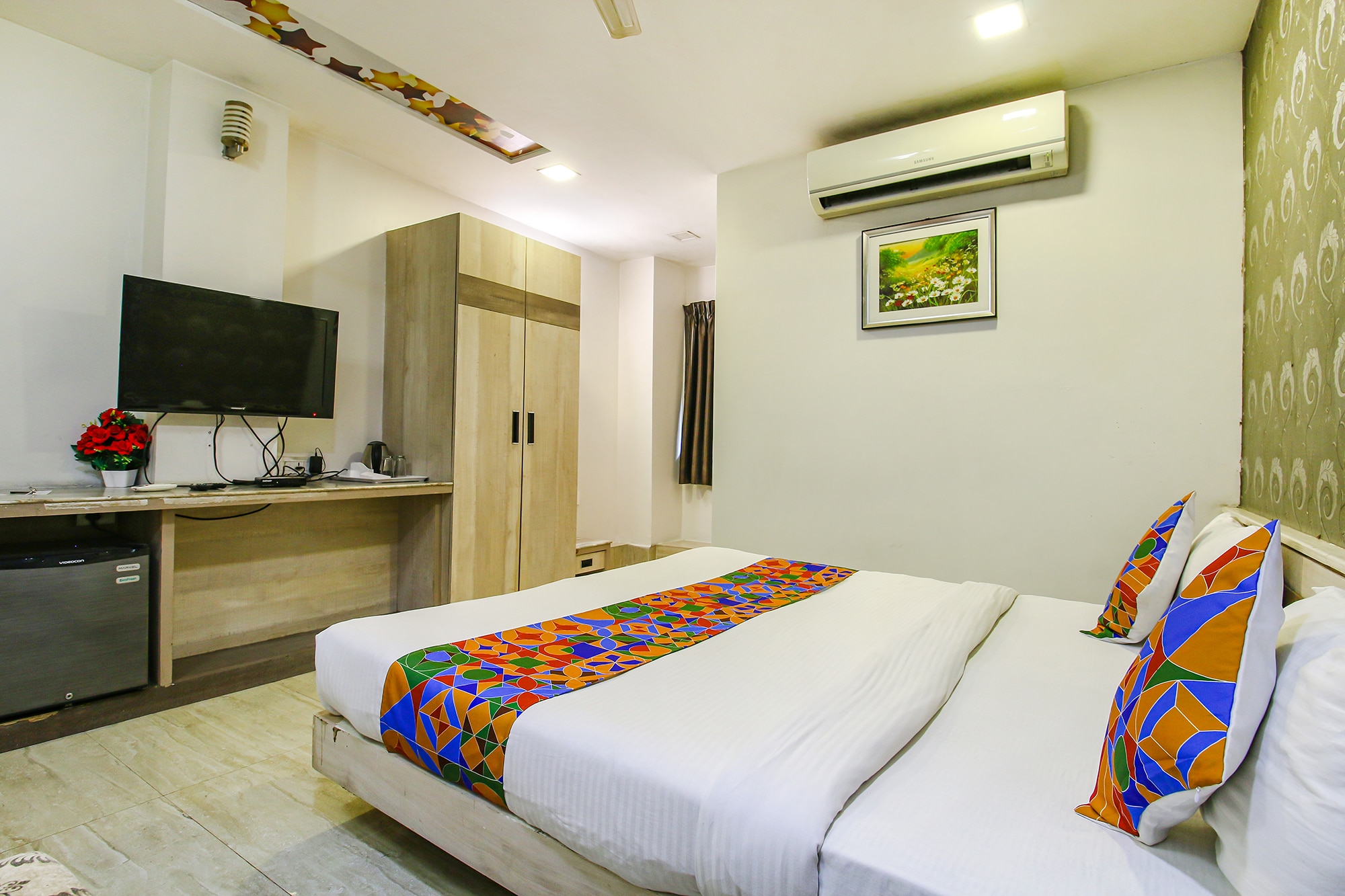 FabHotel Smriti Star - Tap to explore photos