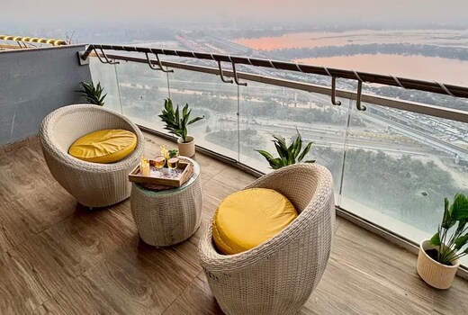 Premiumm Stay At Supernova Noida