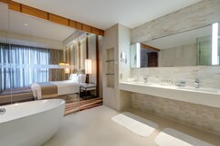 Holiday Inn Shanghai Hongqiao, فندق شنغهاي مانشن بانكوك