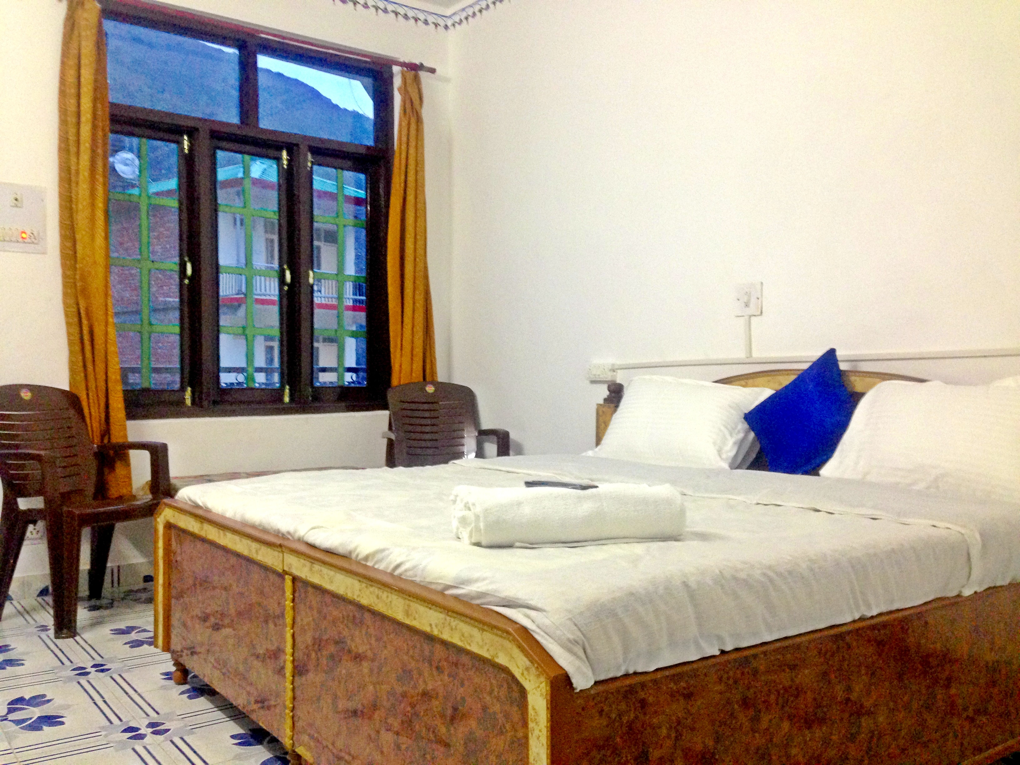 Gipsy Kings Guest House - Tap to explore photos