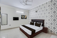 Hotel O Avs Hotel and restaurant, Noida