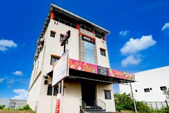Hotel O Yuvraj, Barshi