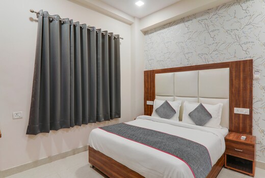 Super Townhouse Majestic Hotel Near Phoenix Palassio